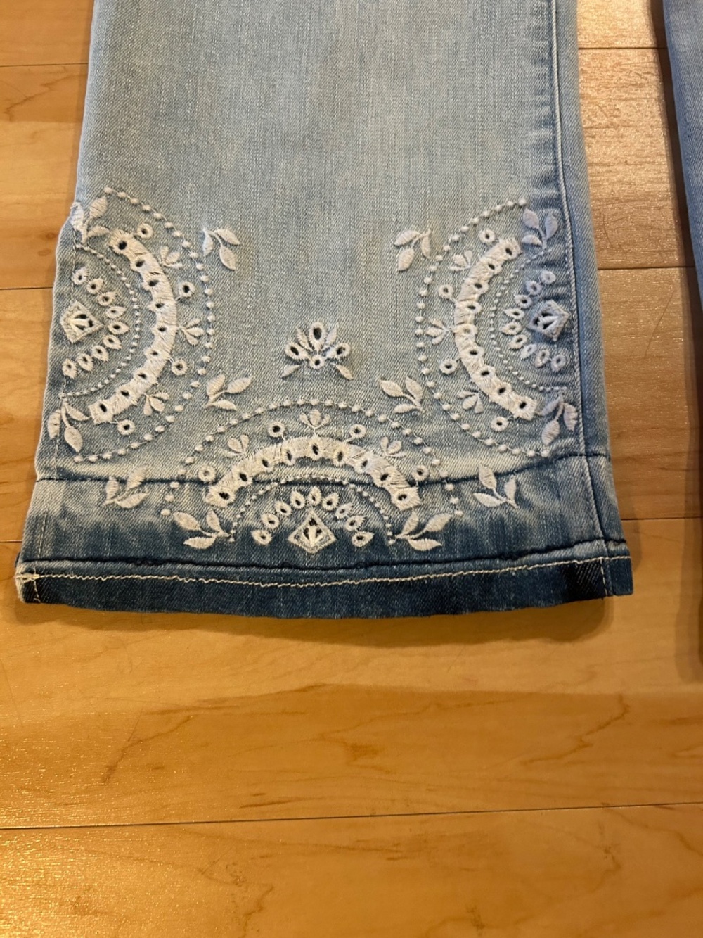 Wit&Wisdom Bennett High Waist Ankle Barely Bootcut Jean SIZE 8 - Picture 3 of 6